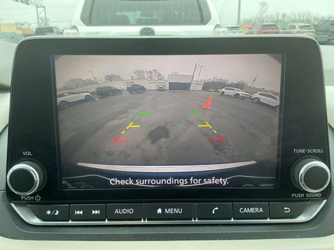 Used 2023 Nissan Rogue SV image 26