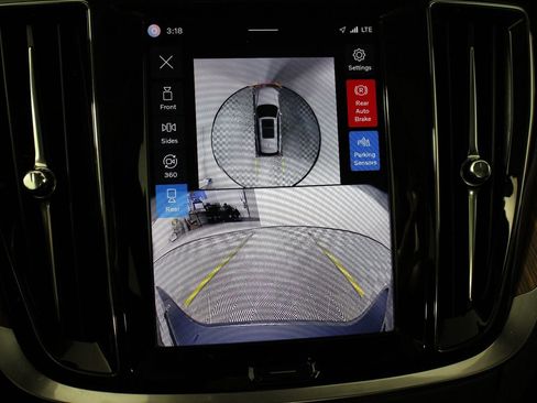 Certified 2025 Volvo V60 B5 Cross Country Plus image 13