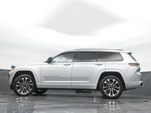 Used 2022 Jeep Grand Cherokee L Overland w/ Luxury Tech Group IV image 35