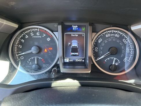 Used 2023 Toyota Tacoma SR5 AWD/4WD image 23