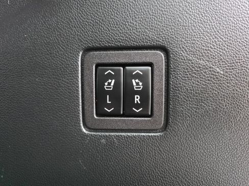 Used 2020 Chevrolet Traverse High Country AWD/4WD image 63
