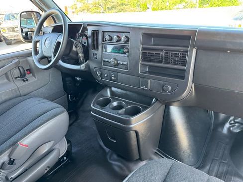 Used 2024 GMC Savana 2500 w/ Driver Convenience Package RWD image 18