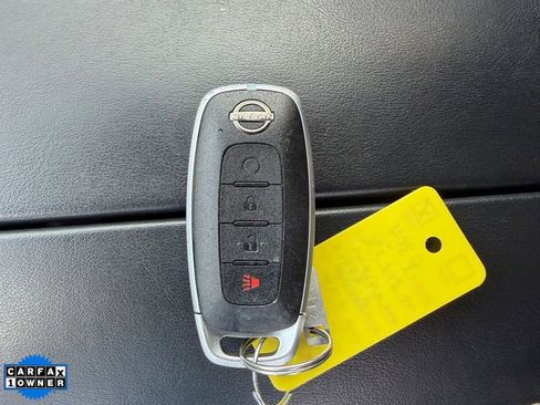 Used 2023 Nissan Rogue SV image 33