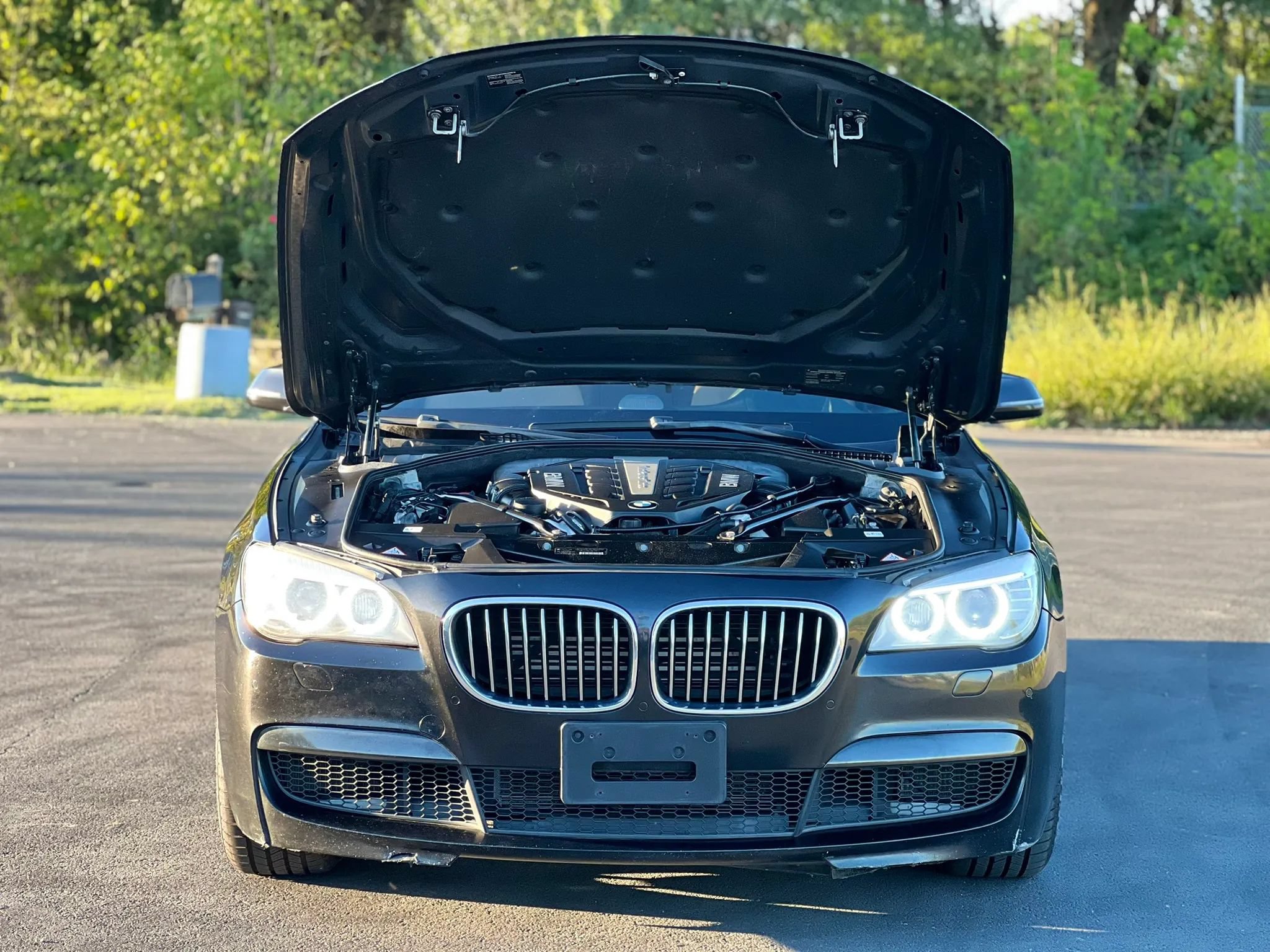 Used 2013 BMW 750Li xDrive w/ Executive Pkg AWD/4WD image 53
