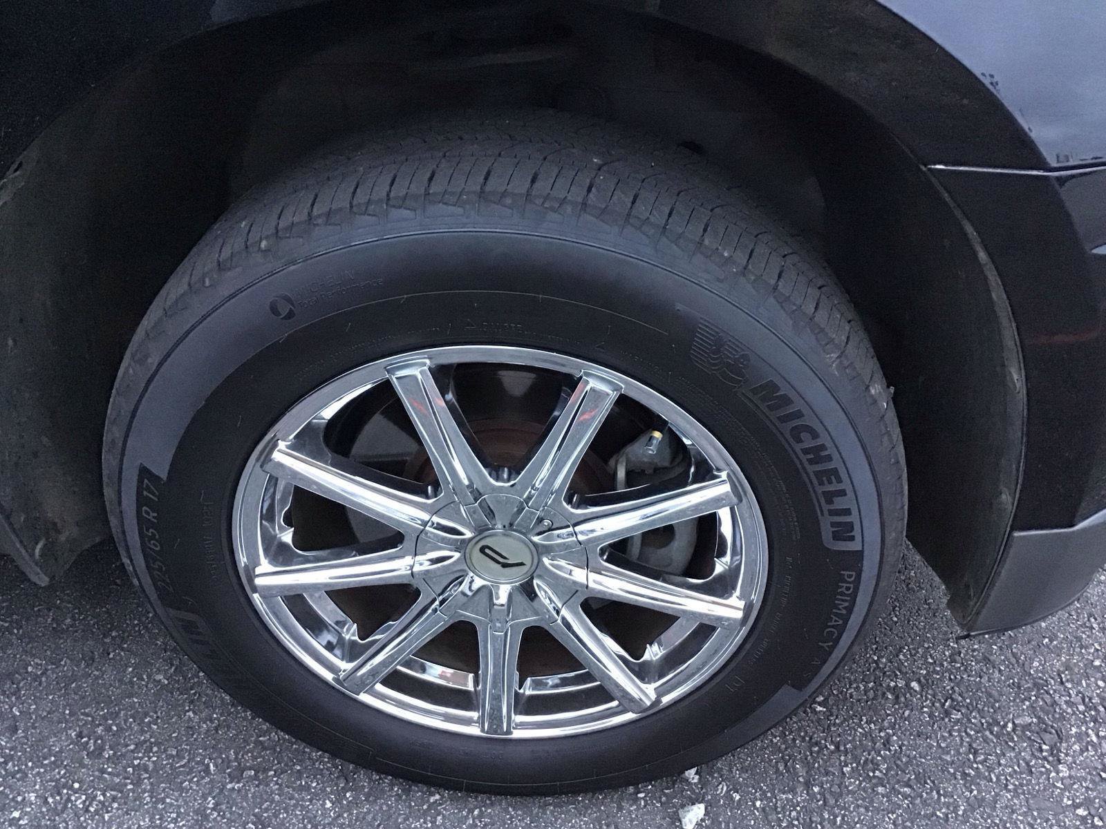 Used 2017 Chevrolet Equinox LT w/ Convenience Package FWD image 9