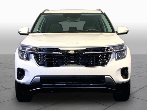 Used 2024 Kia Seltos EX AWD/4WD image 4