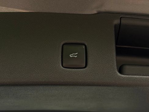 Used 2023 Ford Escape Platinum AWD/4WD image 15