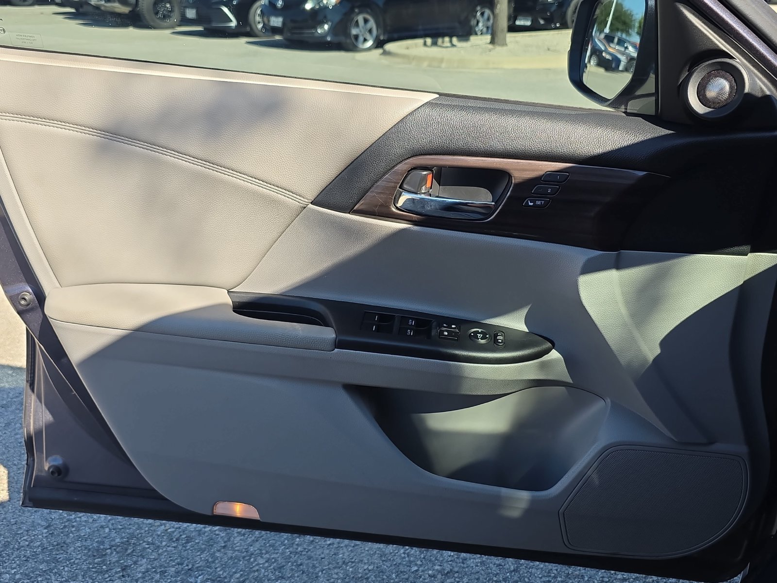Used 2016 Honda Accord EX-L image 23