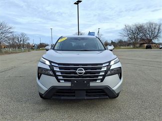 Used 2024 Nissan Rogue SV video 2