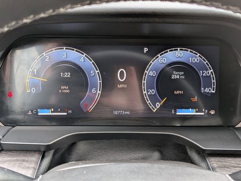 Used 2023 Jeep Grand Cherokee Overland image 17