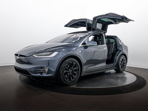 Used 2018 Tesla Model X 75D AWD/4WD image 30