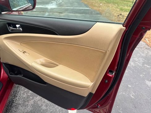 Used 2012 Hyundai Sonata Limited image 18