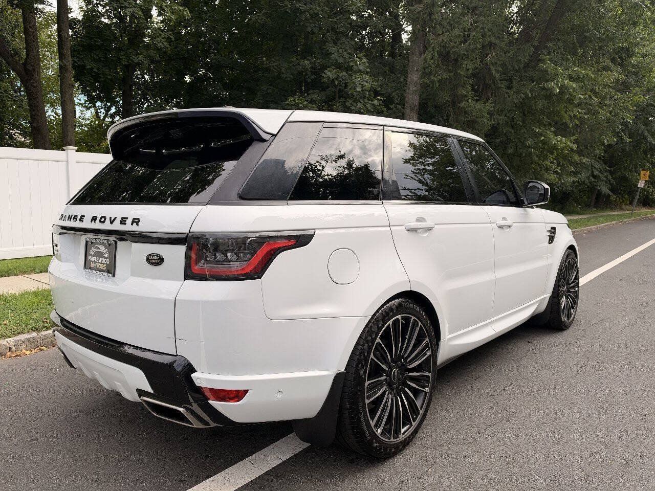 Used 2018 Land Rover Range Rover Sport HSE AWD/4WD image 5