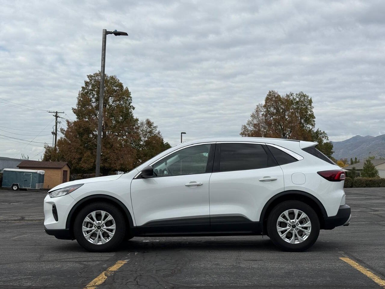 Used 2023 Ford Escape Active FWD image 2