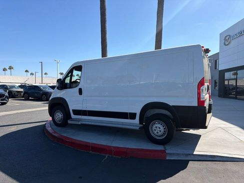 Used 2025 RAM ProMaster 2500 w/ U-Haul Equipment Group FWD image 9
