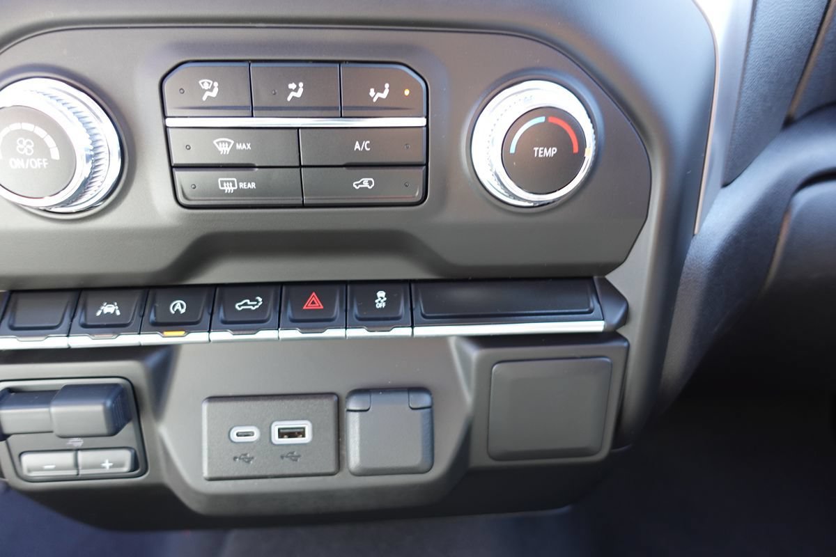 Used 2024 GMC Sierra 1500 Pro w/ Graphite Edition AWD/4WD image 44