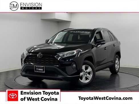 Certified 2021 Toyota RAV4 XLE FWD image 1