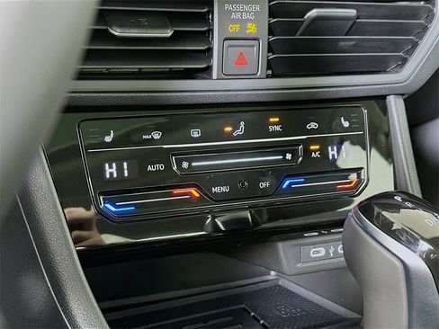 New 2026 Volkswagen Jetta SE image 14