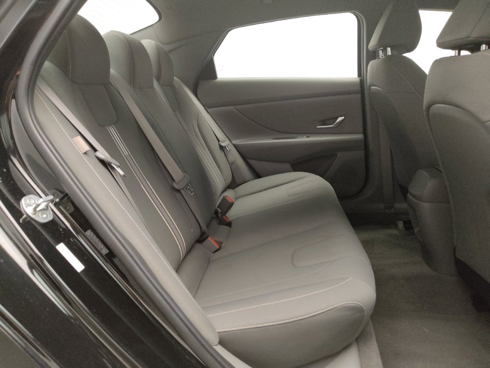 Used 2024 Hyundai Elantra SEL FWD image 19