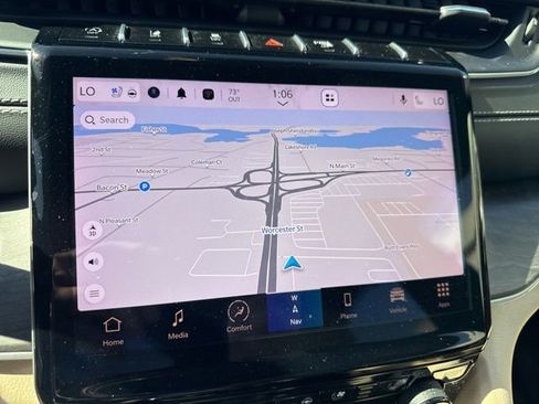 Certified 2024 Jeep Grand Cherokee Limited w/ Luxury Tech Group II image 31