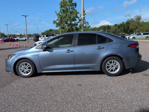 Used 2020 Toyota Corolla LE FWD image 3