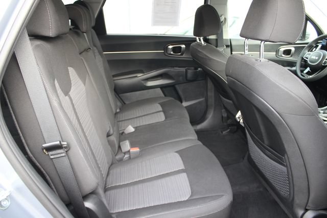 Used 2023 Kia Sorento LX AWD/4WD image 31