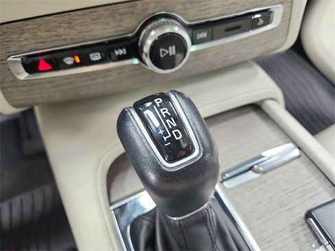 Used 2021 Volvo XC90 T6 Inscription w/ Advanced Package image 27