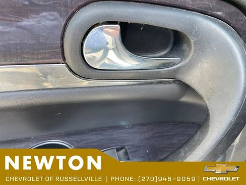 Used 2017 Buick Enclave Leather FWD image 36