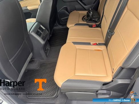 Used 2023 Volkswagen Atlas Cross Sport SE w/ Panoramic Sunroof Package FWD image 10