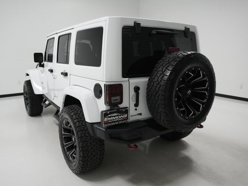 Used 2017 Jeep Wrangler Unlimited Rubicon image 5