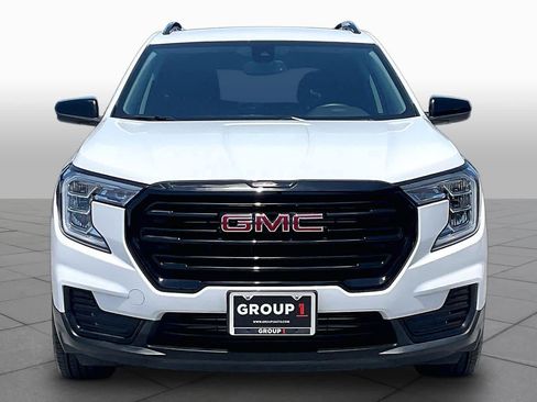 Used 2023 GMC Terrain SLE w/ Driver Convenience Package FWD image 4