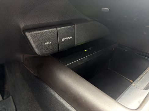 Used 2022 Toyota Camry XSE FWD image 30