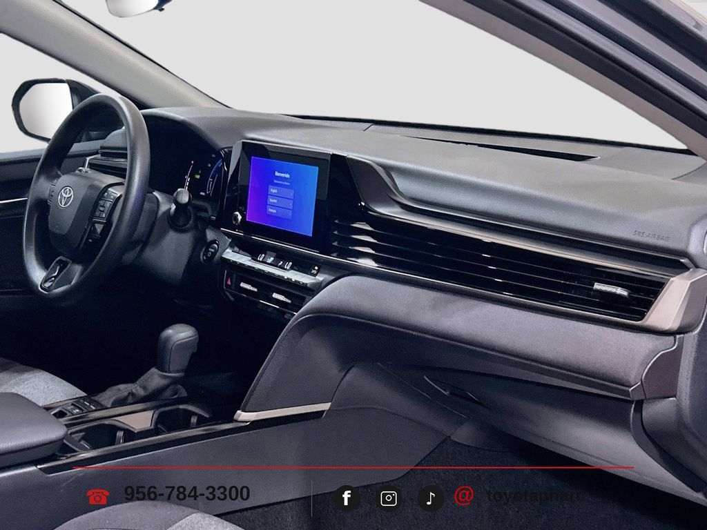 Used 2025 Toyota Camry LE FWD image 26