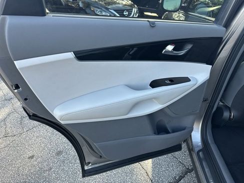 Used 2019 Kia Sorento SX w/ SX Touring Package image 24