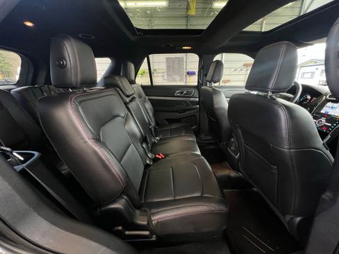 Used 2018 Ford Explorer Sport image 19