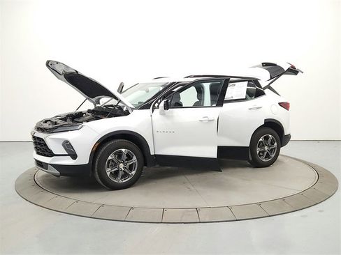 Used 2023 Chevrolet Blazer LT w/ Convenience Package image 11