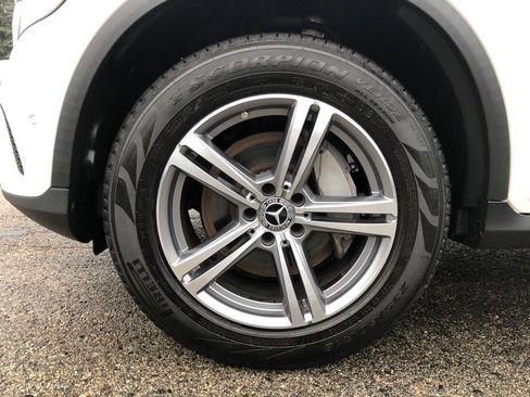 Used 2022 Mercedes-Benz GLC 300 4MATIC w/ Driver Assistance Package image 9