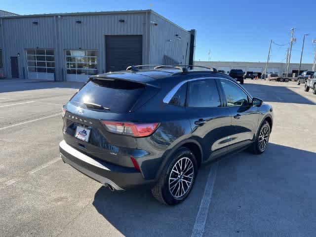 Used 2022 Ford Escape SEL w/ Technology Package FWD image 8
