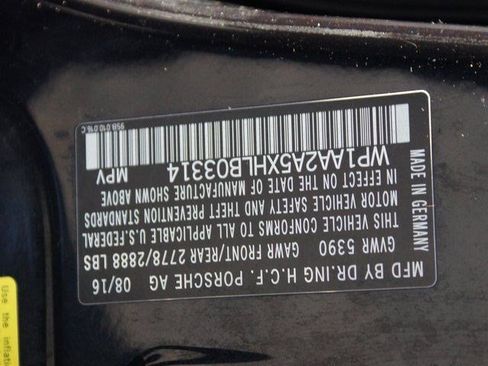 Used 2017 Porsche Macan image 23