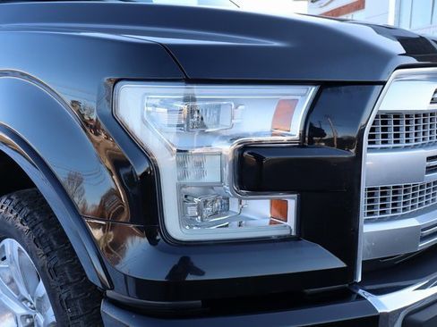 Used 2017 Ford F150 Platinum w/ Equipment Group 701A Luxury image 4