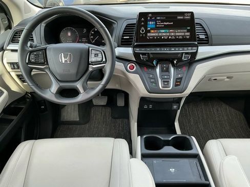 Used 2025 Honda Odyssey EX-L image 8