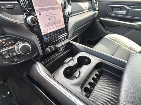 Used 2022 RAM 1500 Big Horn AWD/4WD image 14