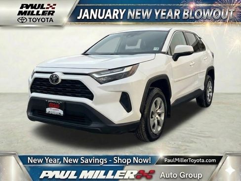 Certified 2023 Toyota RAV4 LE image 1