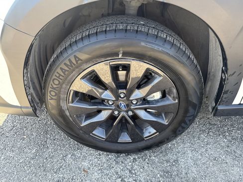 Certified 2025 Subaru Outback Onyx Edition image 9