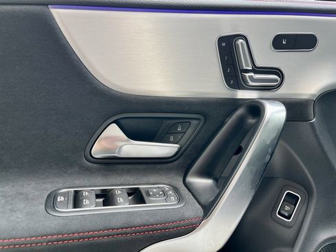 Used 2025 Mercedes-Benz CLA 250 4MATIC image 13