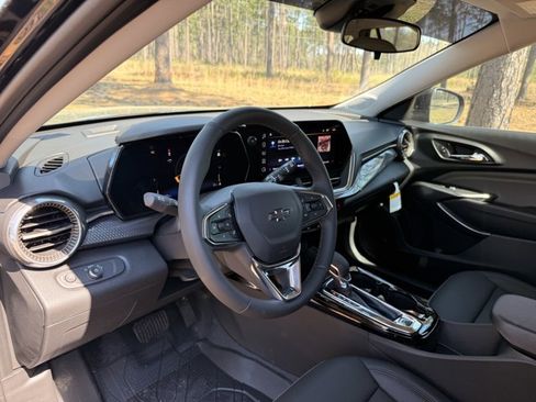 New 2026 Chevrolet Trax ACTIV w/ Driver Confidence Package FWD image 16