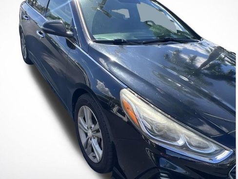 Used 2018 Hyundai Sonata Limited w/ Cargo Package FWD image 2