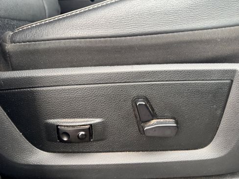 Used 2018 RAM 3500 Laramie Longhorn image 31