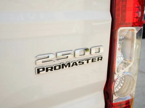 Used 2025 RAM ProMaster 2500 w/ Convenience Group FWD image 11