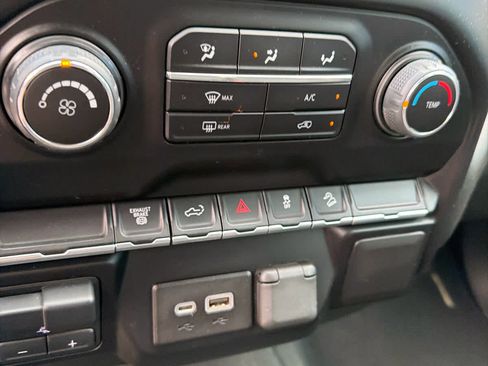 Used 2023 Chevrolet Silverado 2500 LT AWD/4WD image 23